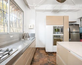 The Secret Buddha - Medellín - Kitchen