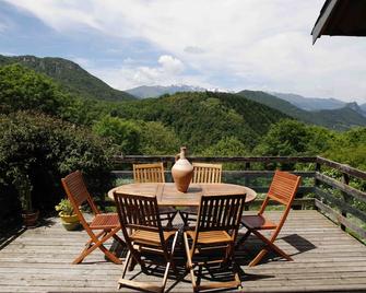 Beautiful large house with panoramic views! - Ornolac-Ussat-les-Bains - Balcón
