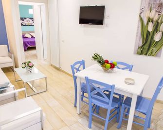 Vanni House 68 - Cefalù - Eetruimte