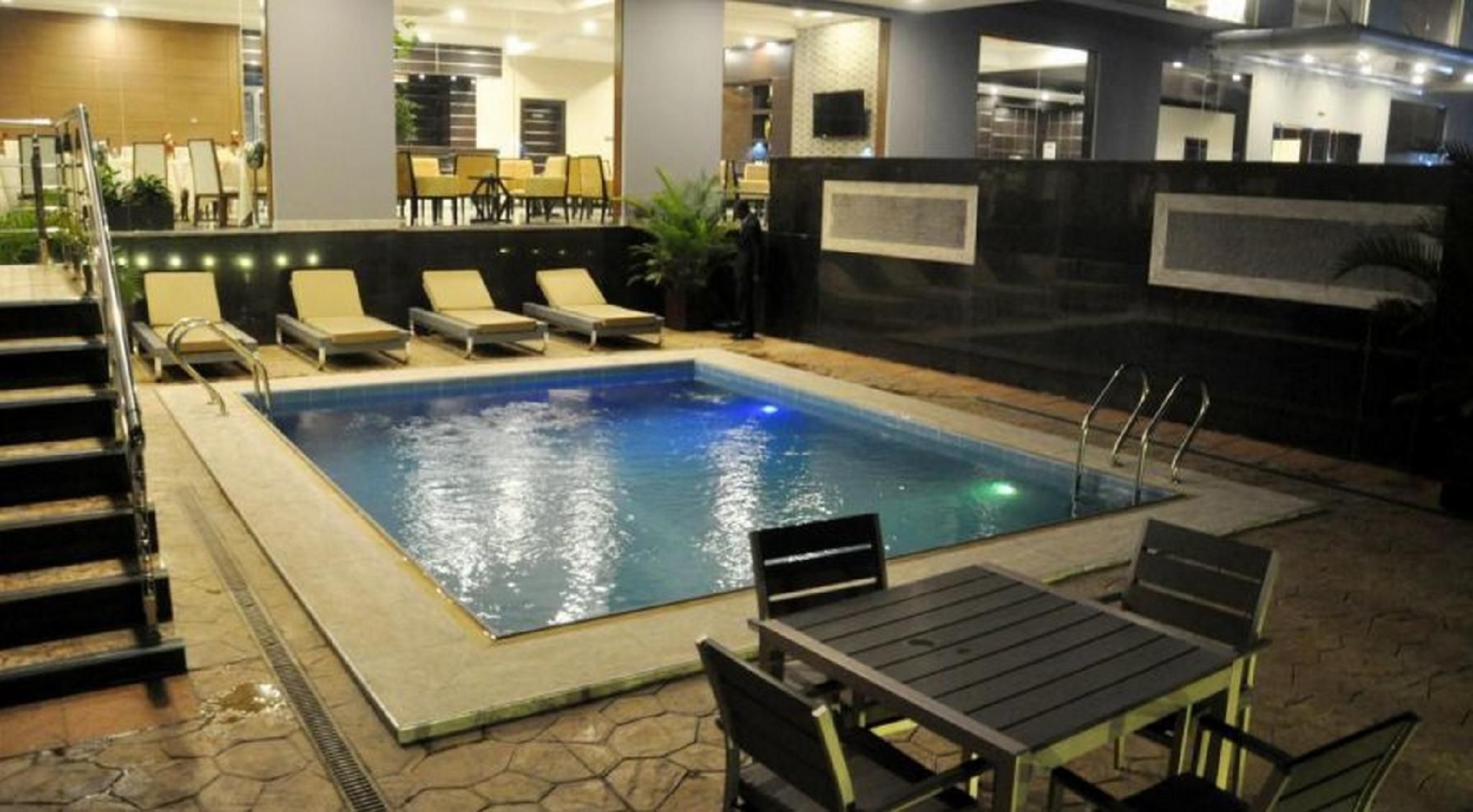 شورجاتس هوتل - لاغوس - حوض السباحة