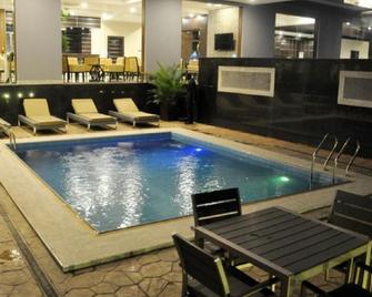 Shoregate Hotels - Lagos - Piscina