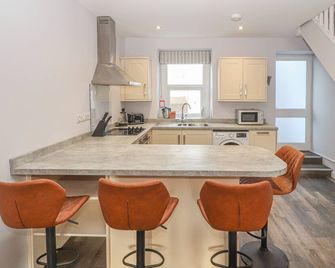 Ty Bach, Great Orme - Llandudno - Kitchen