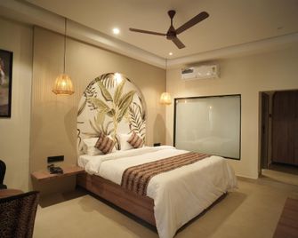 Bharti Forest Retreat - Tala - Bedroom