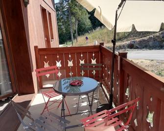 D204 - 42 m2 - 2P+cab - 4/6 pers - Les Adrets - Balcon
