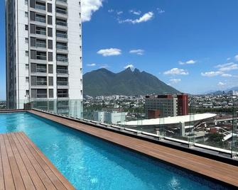Lux Loft Apt Rio Santa Lucia King size, Swim Pool, Free Parking, Gym, Kids Club - Monterrey - Pool