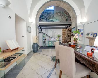 Hotel Rivoli Sorrento - Sorrento - Front desk