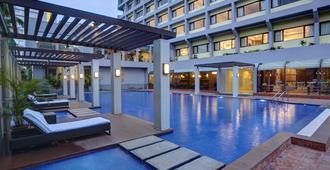 Dolphin Hotel - Visakhapatnam - Pool