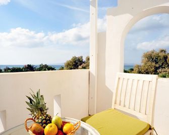 Medusa Beach Resort & Suites - Plaka - Balcón