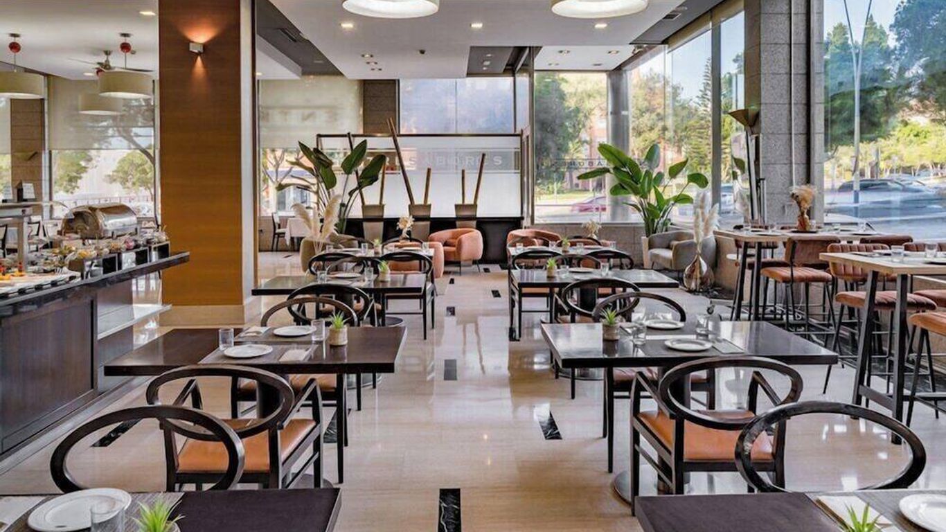 Elba Almeria Business & Convention Hotel