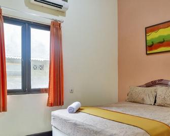 Zen Rooms Depok Sleman Syariah - Yogyakarta - Bedroom