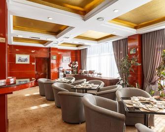 Renion Residence Hotel - Almaty - Lounge