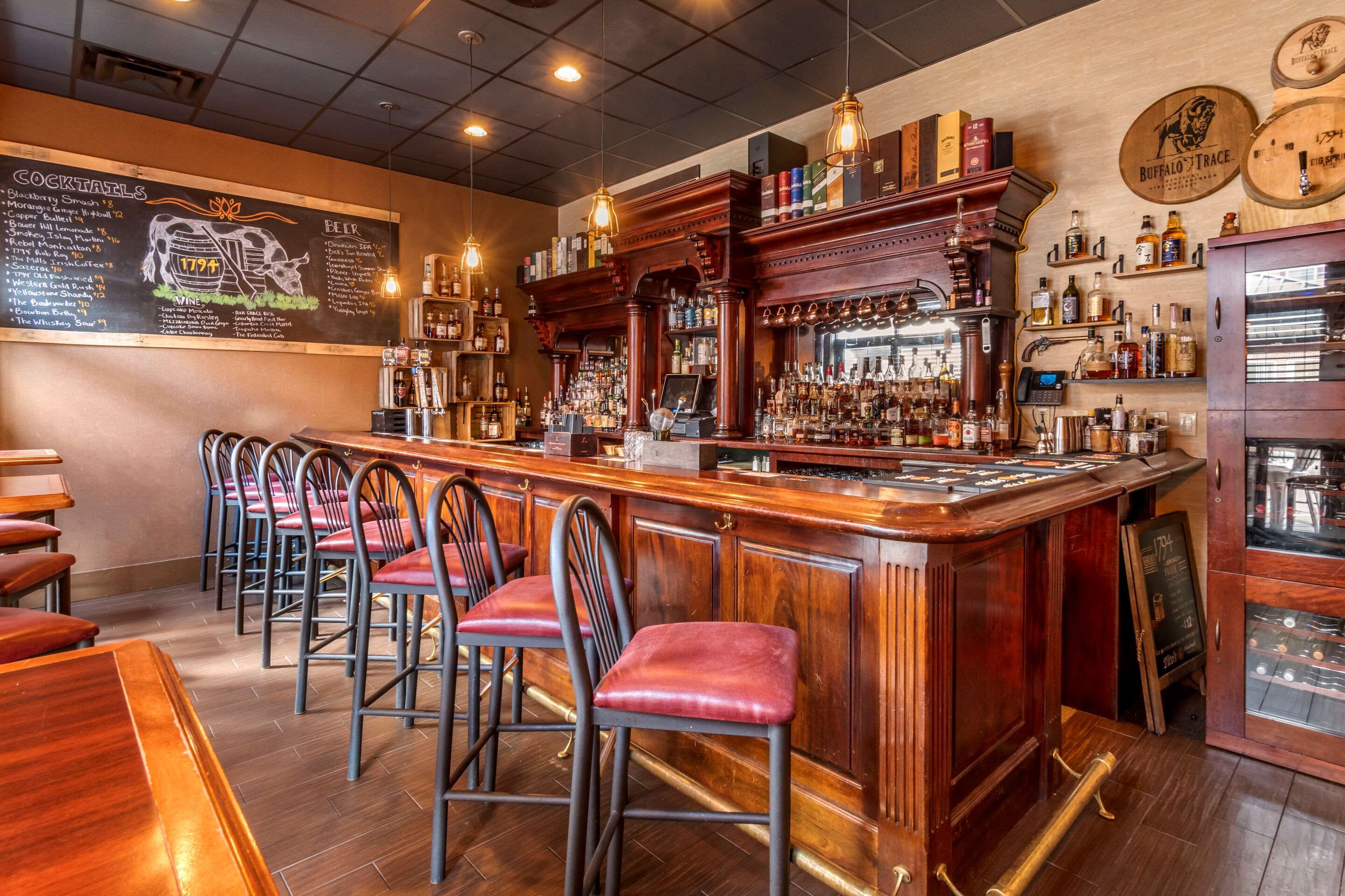 Comfort Suites Downtown Carlisle - קרלייל - בר