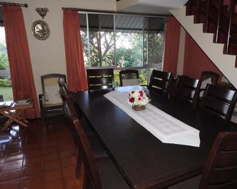 Hanthana Breeze Home Stay - Kandy - Salle à manger