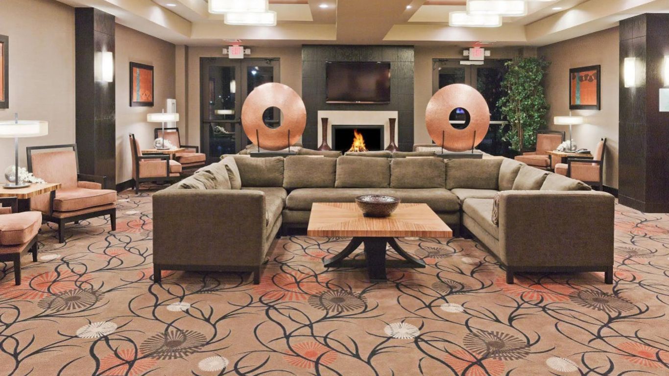 Holiday Inn & Suites Tulsa South By IHG