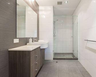 Gallery Serviced Apartments - Fremantle - Bathroom