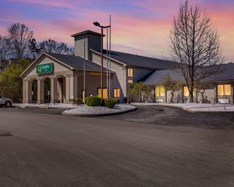 Quality Inn Austintown-Youngstown West - Youngstown - Bygning