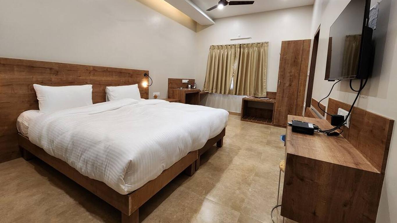Hotel Gulmohar Grand