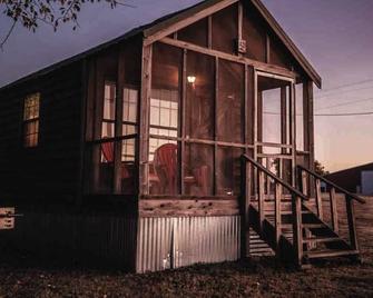 Lakeview Cedar Cabin - The Birds Nest - 1 - Mead - Edificio