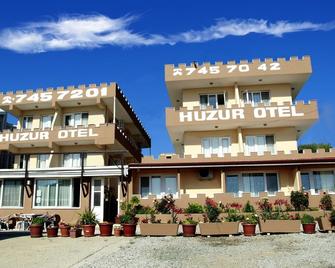 Huzur Hotel - Seferihisar - Gebouw