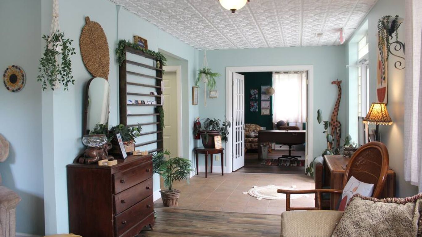 Monroe Street Suites