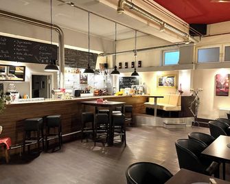 Hotel Bernsteinsee - Bitterfeld-Wolfen - Bar