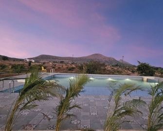 Shreephal Luxurious Resort - Saputara - Pool