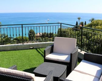 Agriturismo Un Mare di Fiori - Ventimiglia - Balcony