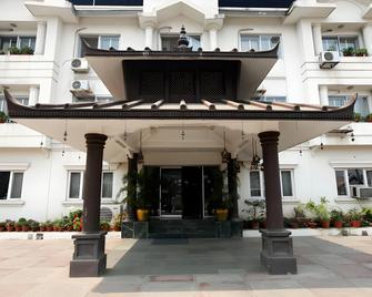 Hotel Royal Century - Bharatpur - Lobby