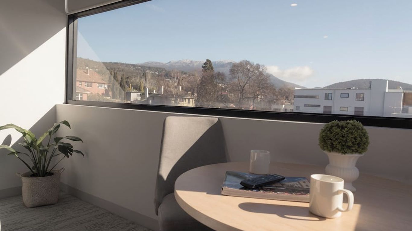 429 Apartments & Suites