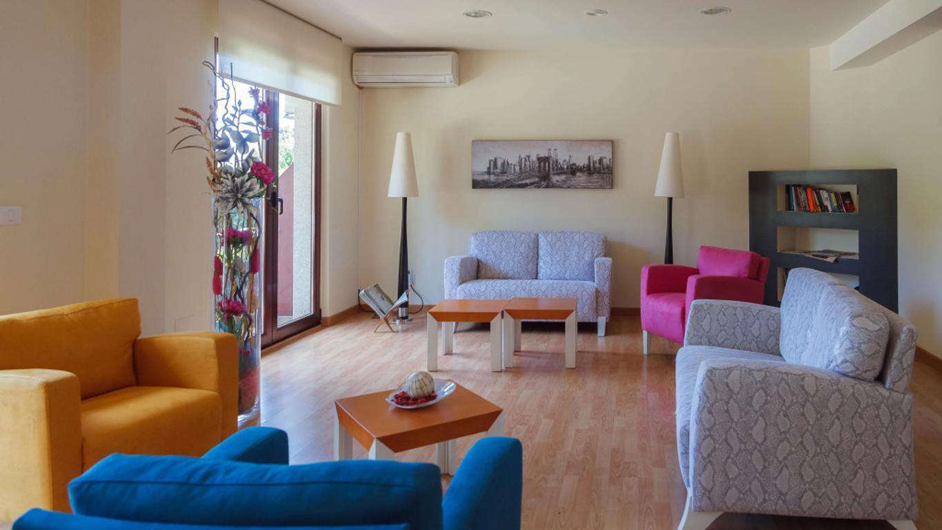 Hotel Lombiña