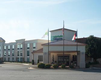 Holiday Inn Express Hickory-Hickory Mart - Hickory - Building
