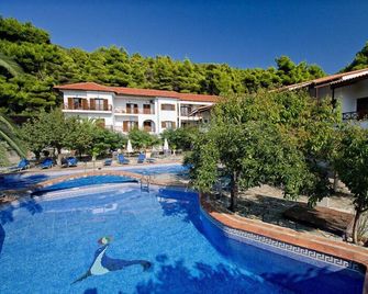 Delphi Hotel - Neo Klima - Piscina