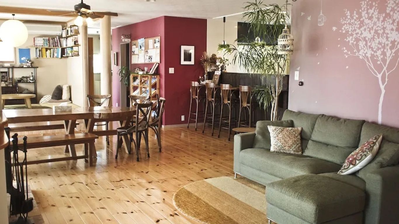 아소 베이스 백팩커스