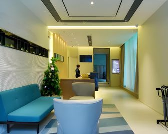 Home Inn Style Guangyuan Tuteng Spring Plaza - Kuang-jüan - Salónek