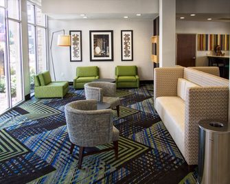 Holiday Inn Express & Suites Moore By IHG - Moore - Lounge