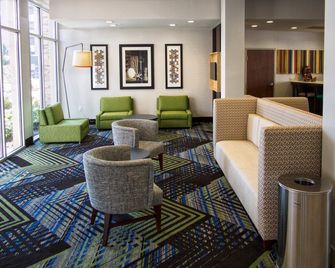 Holiday Inn Express & Suites Moore By IHG - Moore - Lounge