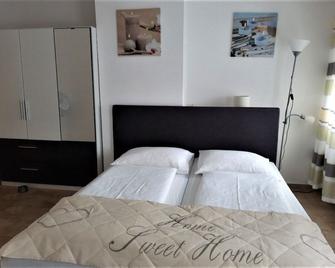 Hotel Restaurant Neffelthal - Kerpen - Bedroom