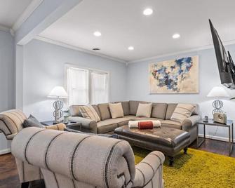 The Bamboo House! Dog-Friendly Home N Rva Sleeps 8 - Richmond - Salon
