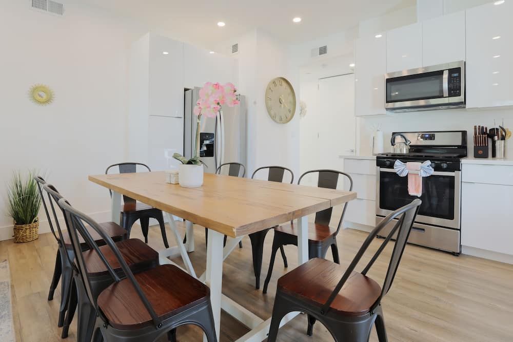Ev Charger Ready Grandeur Abode 4b2.5b - Torrance - Dining room