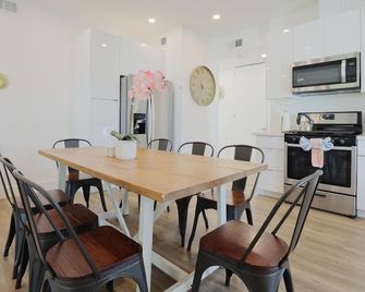 Ev Charger Ready Grandeur Abode 4b2.5b - Torrance - Dining room