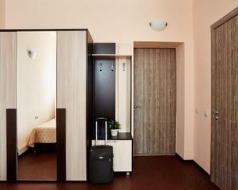 Kashirskaya Hotel Tyumen Centre - Tyumen - Servicio de la habitación