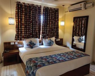 Hotel de Marina - Port Blair - Bedroom