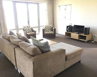 Matarangi Resort - Whitianga - Living room