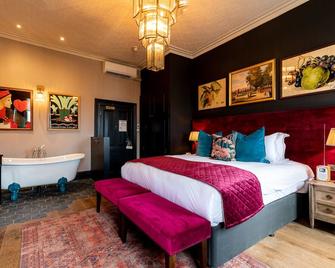 The Park Hotel - Teddington - Bedroom