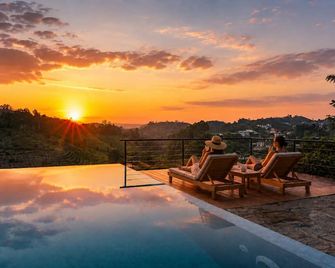 Luxor Kirindi Ella Resort & Spa - Bandarawela - Bazén