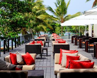 Centara Ceysands Resort & Spa Sri Lanka - בנטוטה - מסעדה