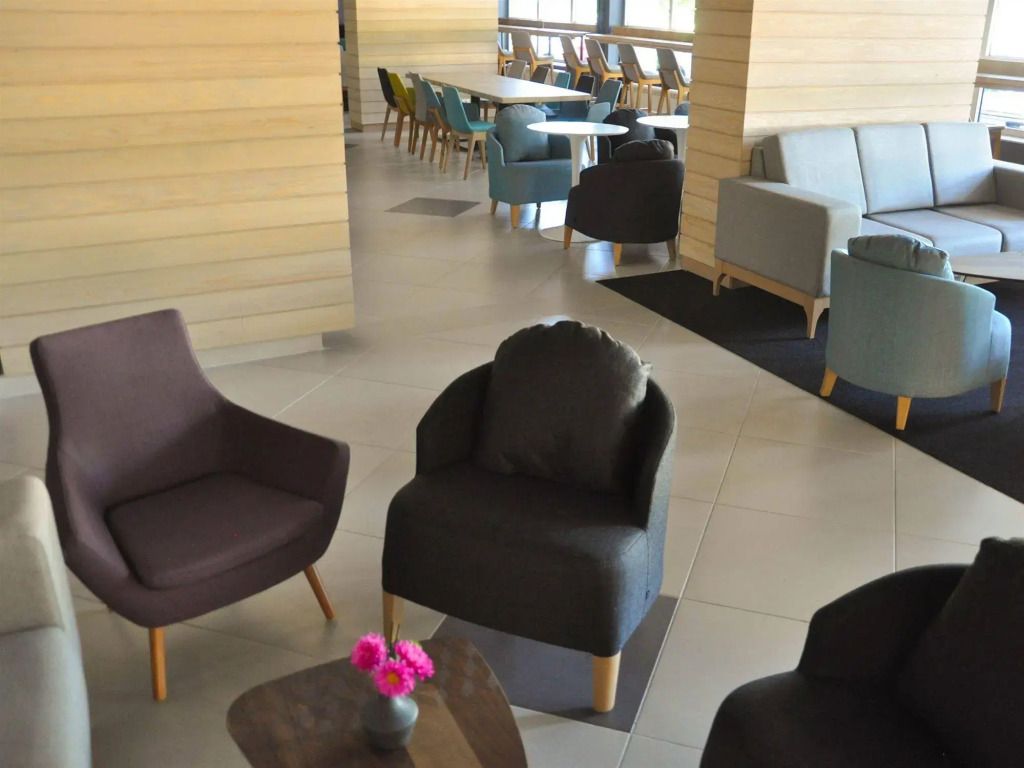 بليكر هوتيلز