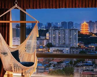 Wuhan Designer Apartment (Yellow Crane Tower · Tanhualin Branch) - Wuhan - Balcony