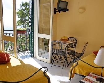 Top Class - Ustica - Balcon