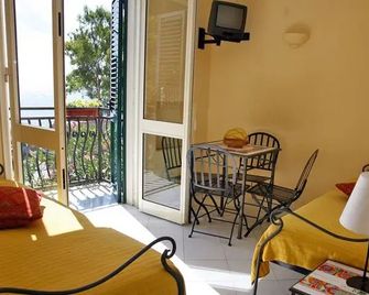 Top Class Ustica - Ustica - Balcon
